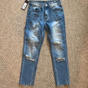 Pretty Little Thing Petite Distressed Mom Jeans, Size 0, NWT
